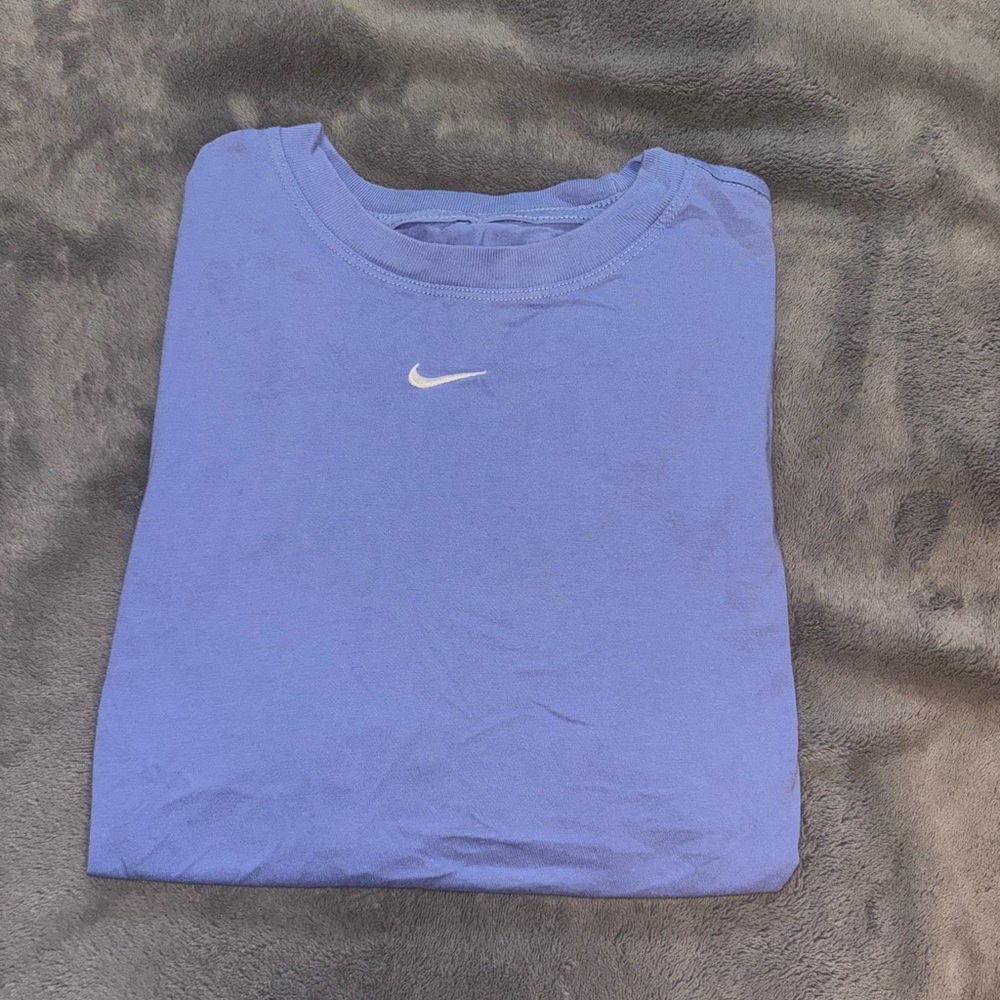 Nike Women’s Sportswear Essential Short Sleeve Tee